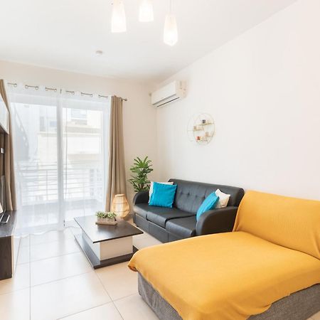 2 Bedroom In Central St Julians Prime Location In Paceville Apt 3 By Vaganza Сент Джулианс Экстерьер фото
