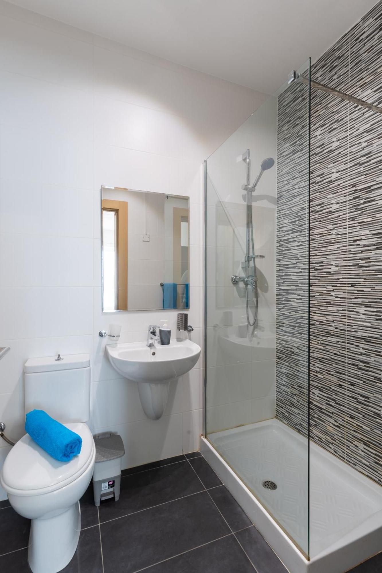 2 Bedroom In Central St Julians Prime Location In Paceville Apt 3 By Vaganza Сент Джулианс Экстерьер фото