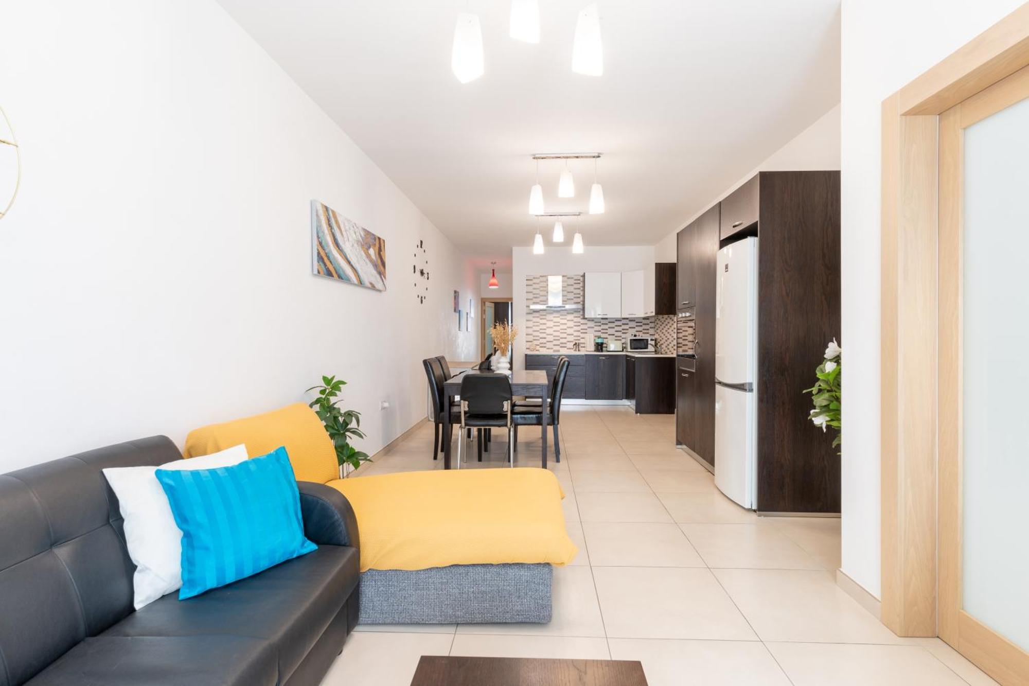 2 Bedroom In Central St Julians Prime Location In Paceville Apt 3 By Vaganza Сент Джулианс Экстерьер фото
