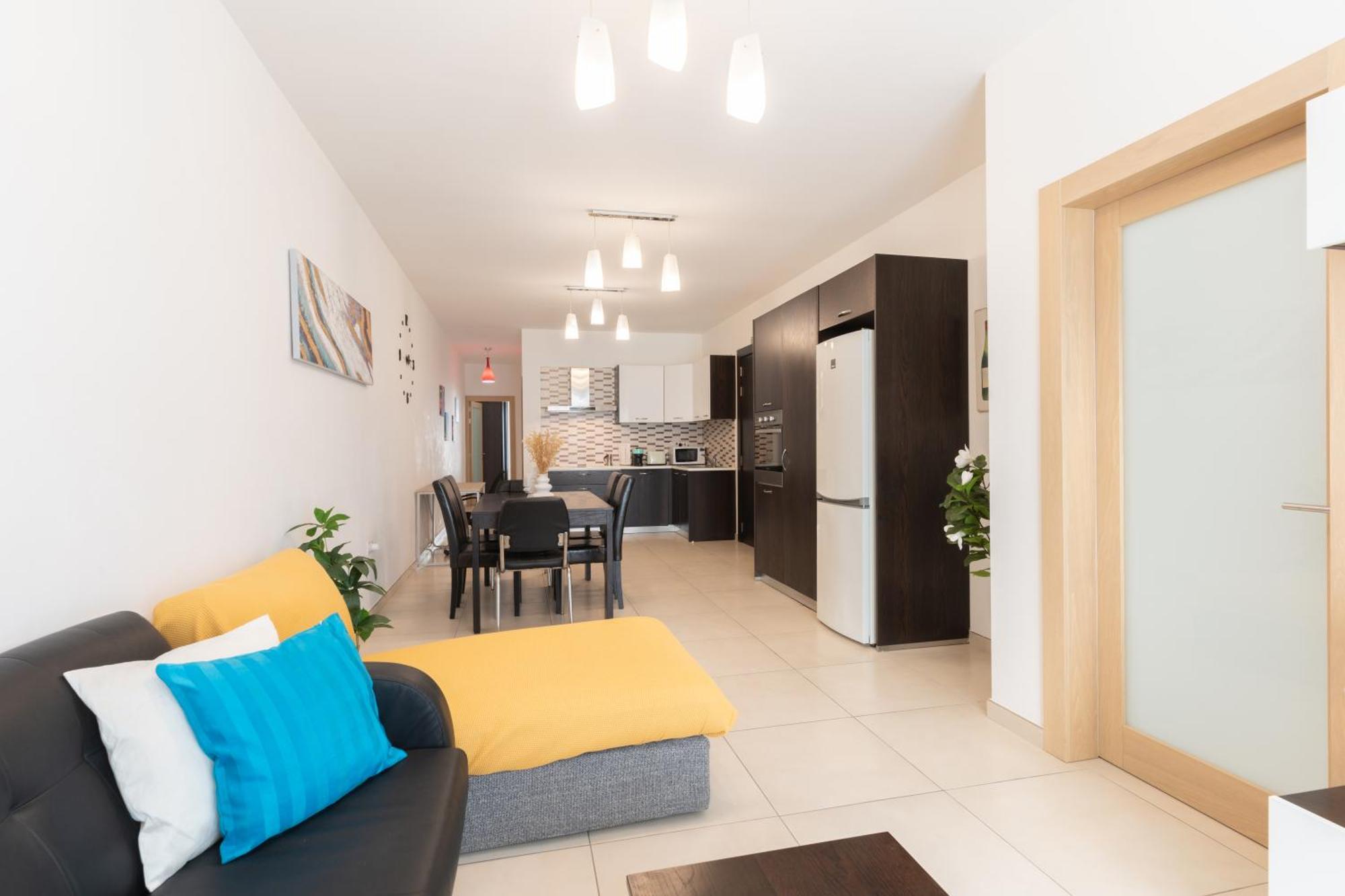 2 Bedroom In Central St Julians Prime Location In Paceville Apt 3 By Vaganza Сент Джулианс Экстерьер фото