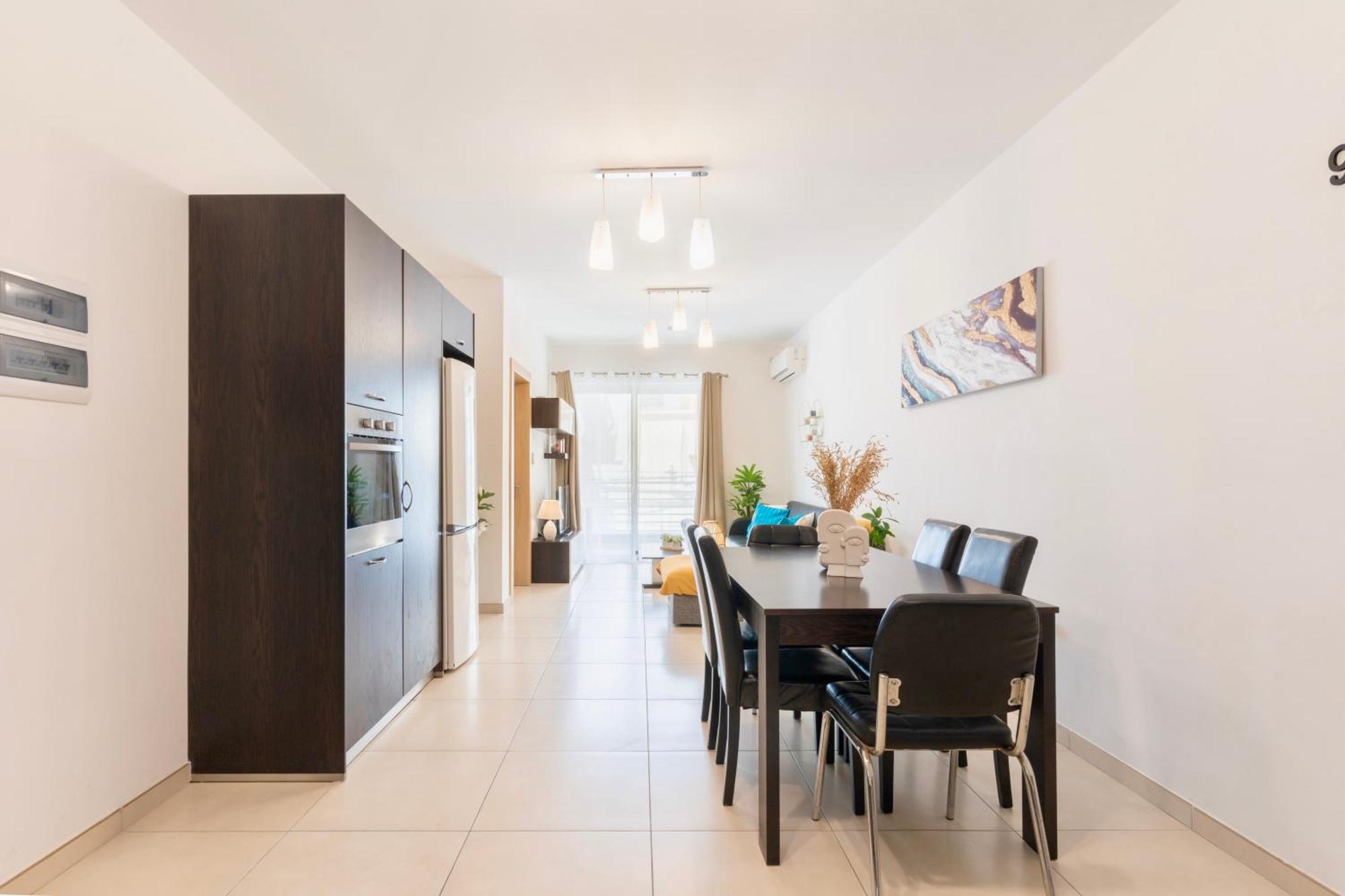 2 Bedroom In Central St Julians Prime Location In Paceville Apt 3 By Vaganza Сент Джулианс Экстерьер фото
